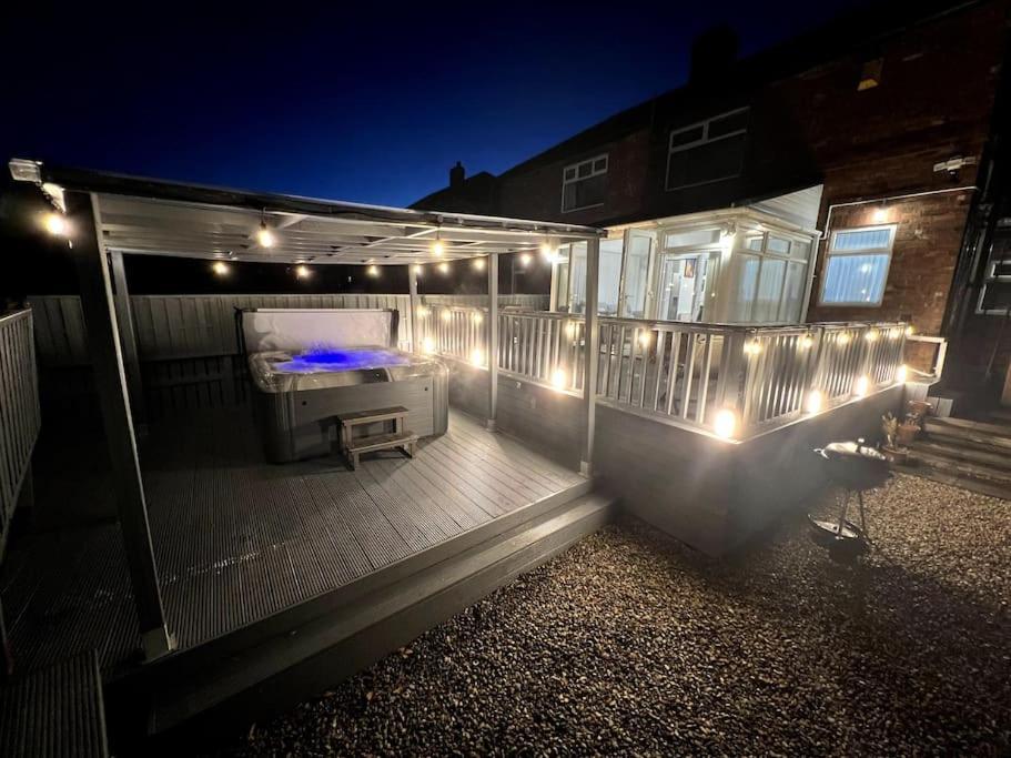 Numero Venti Aparthouse Wifi Parking Hot Tub Newcastle Upon Tyne Kültér fotó