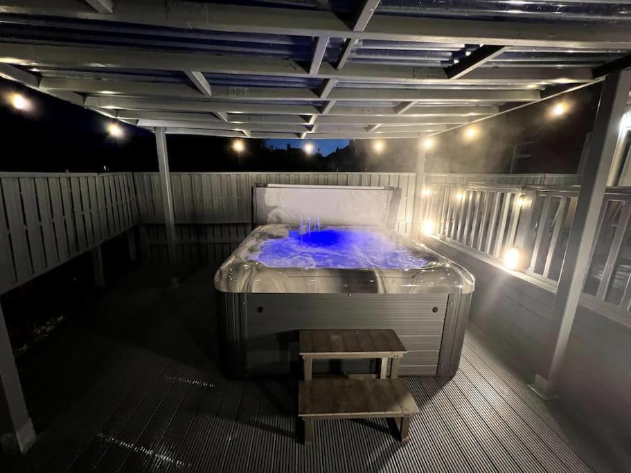 Numero Venti Aparthouse Wifi Parking Hot Tub Newcastle Upon Tyne Kültér fotó